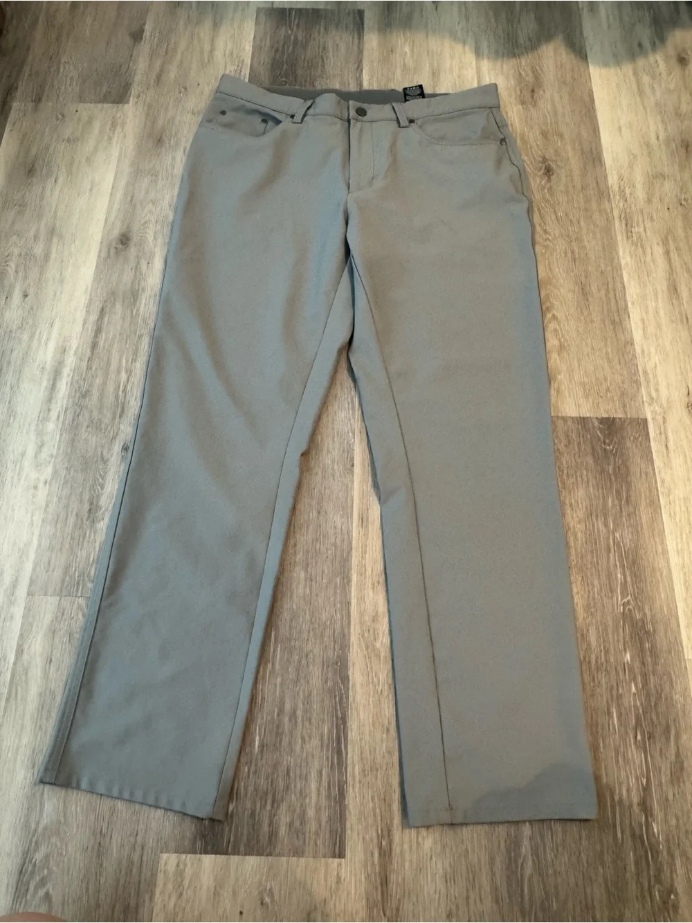 34” x30” 2 pairs of Greg Norman athlesure pants - Picture 7 of 13